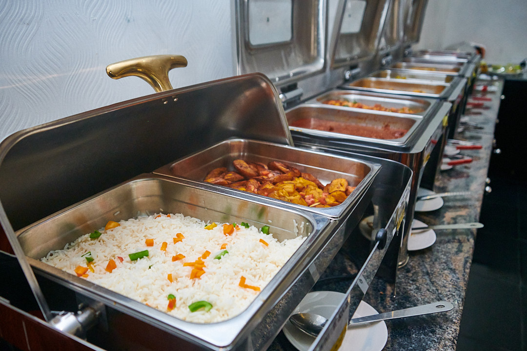 Restaurant — Oak Haven Hotel