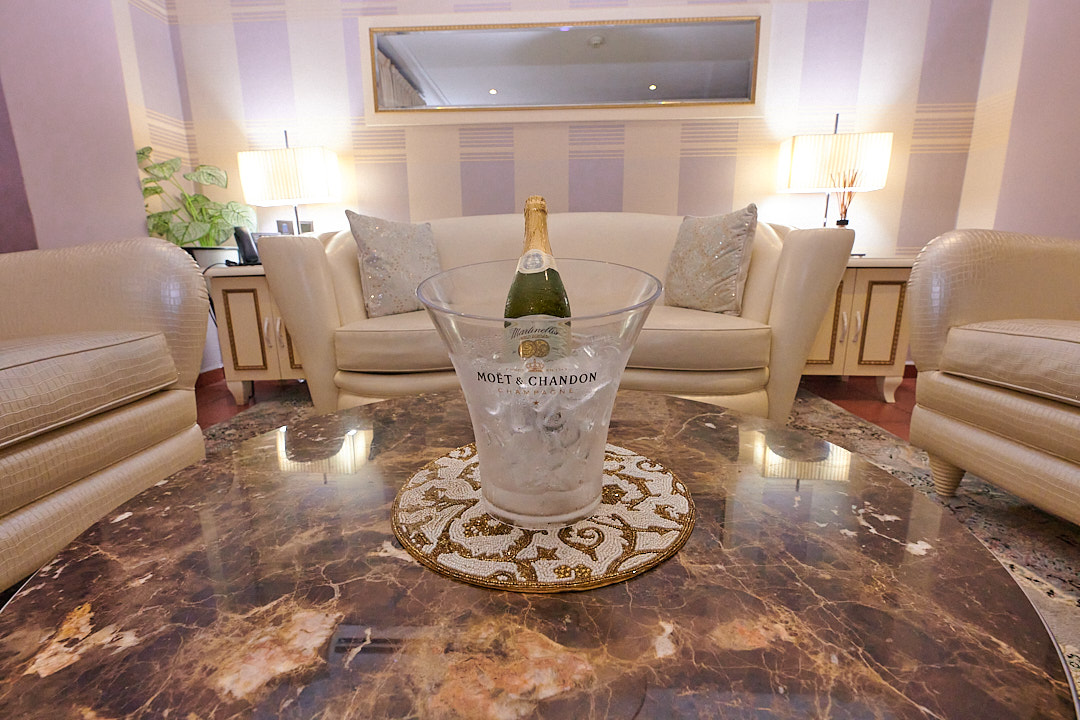 Signature Suite — Oak Haven Hotel