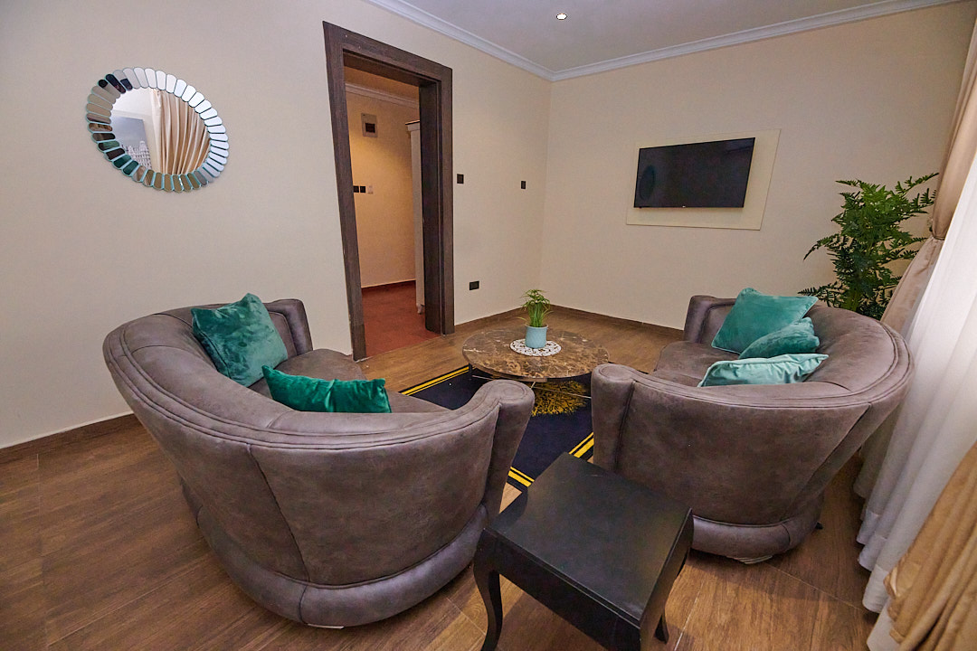Mini Suite — Oak Haven Hotel