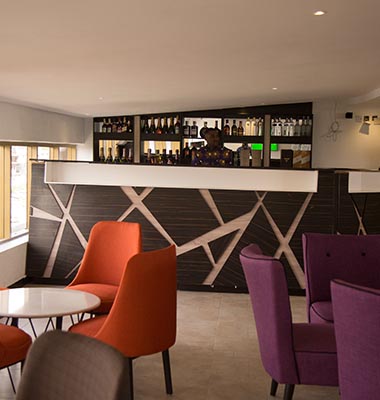 Oak Lounge — Oak Haven Hotel
