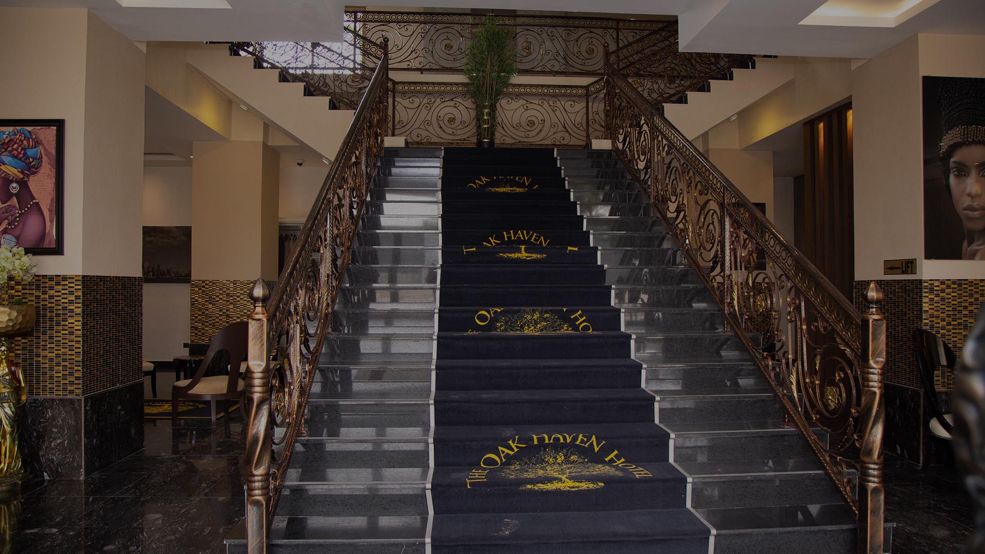 Oak Haven Hotel And Suites